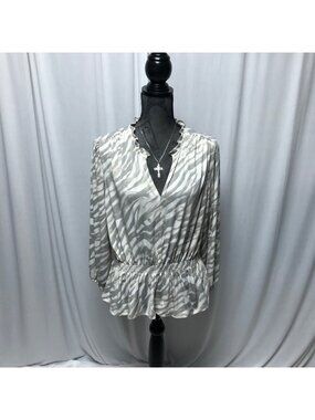 Simply Vera Top Womens Size Large Gray White Animal Print Stretchy Long Sleeve